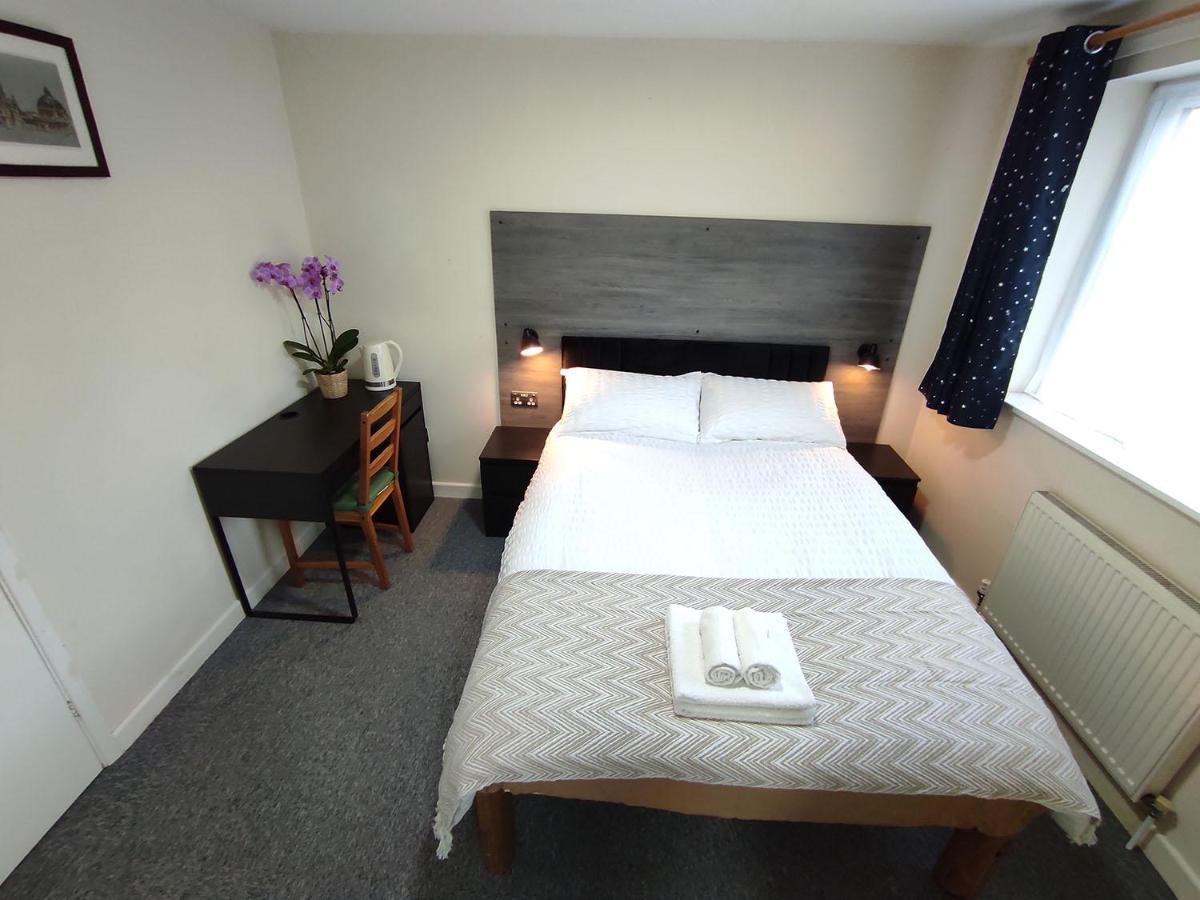 Osney Willow Studio Flat - Self Contained Studio Flat オックスフォード エクステリア 写真